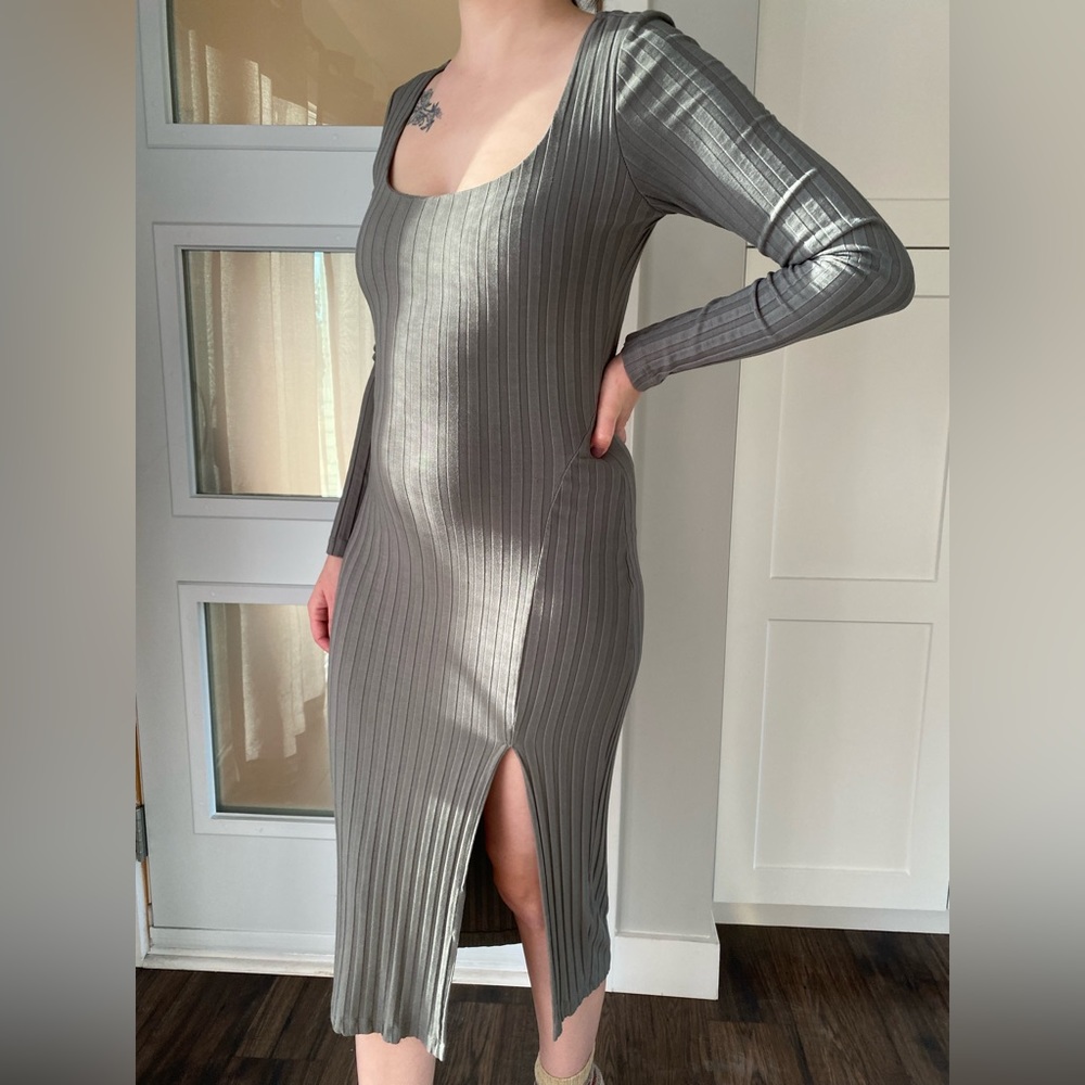 BUNDLE & SAVE! Ribbed sweater dress - Dynamite size medium - Picture 3 of 8